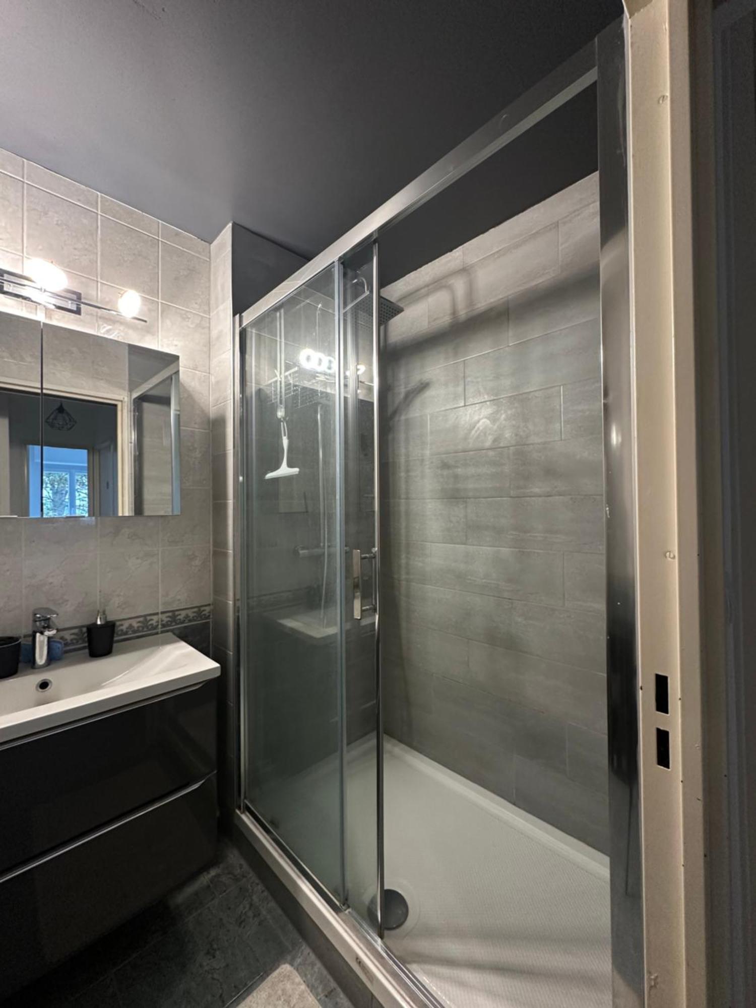 Apartament Le Beau Hugo Mainvilliers  Zewnętrze zdjęcie