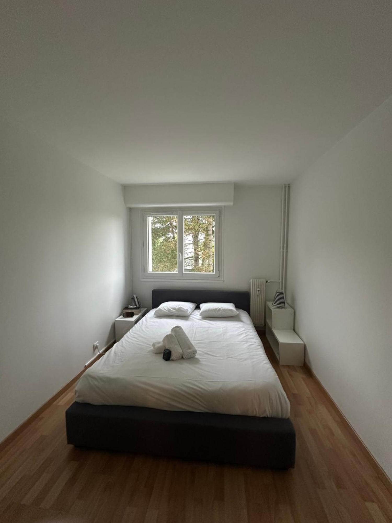 Apartament Le Beau Hugo Mainvilliers  Zewnętrze zdjęcie