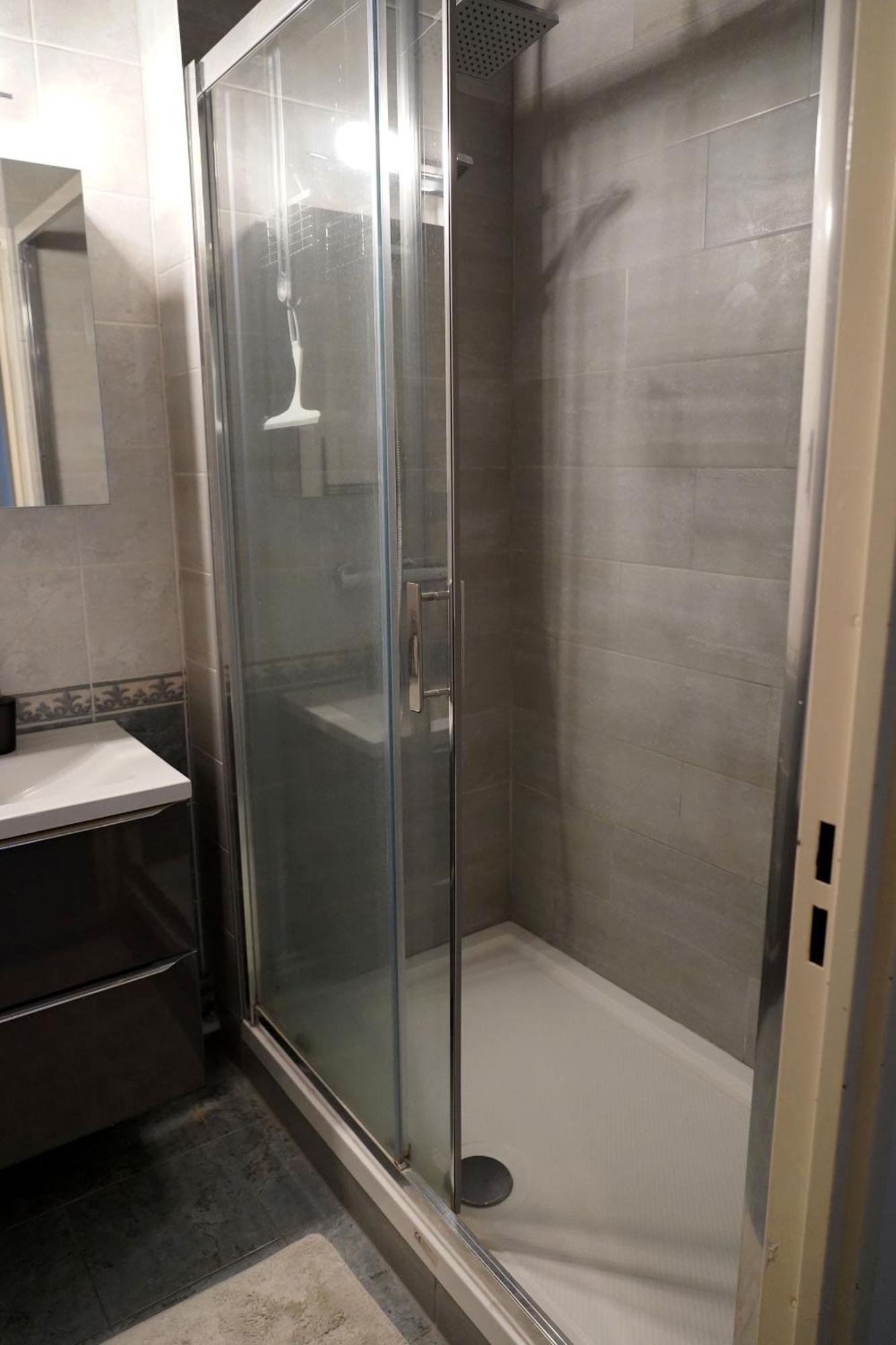 Apartament Le Beau Hugo Mainvilliers  Zewnętrze zdjęcie