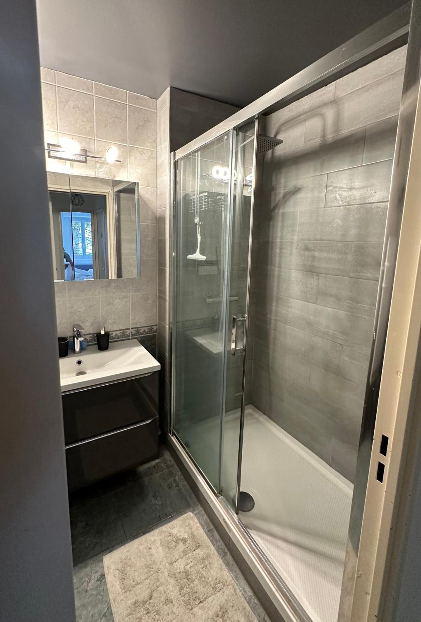 Apartament Le Beau Hugo Mainvilliers  Zewnętrze zdjęcie